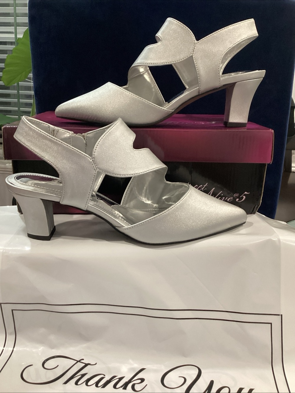 Easy Street Venue Silver Satin Wedding Heels Slingback Pumps 8.5W NWB